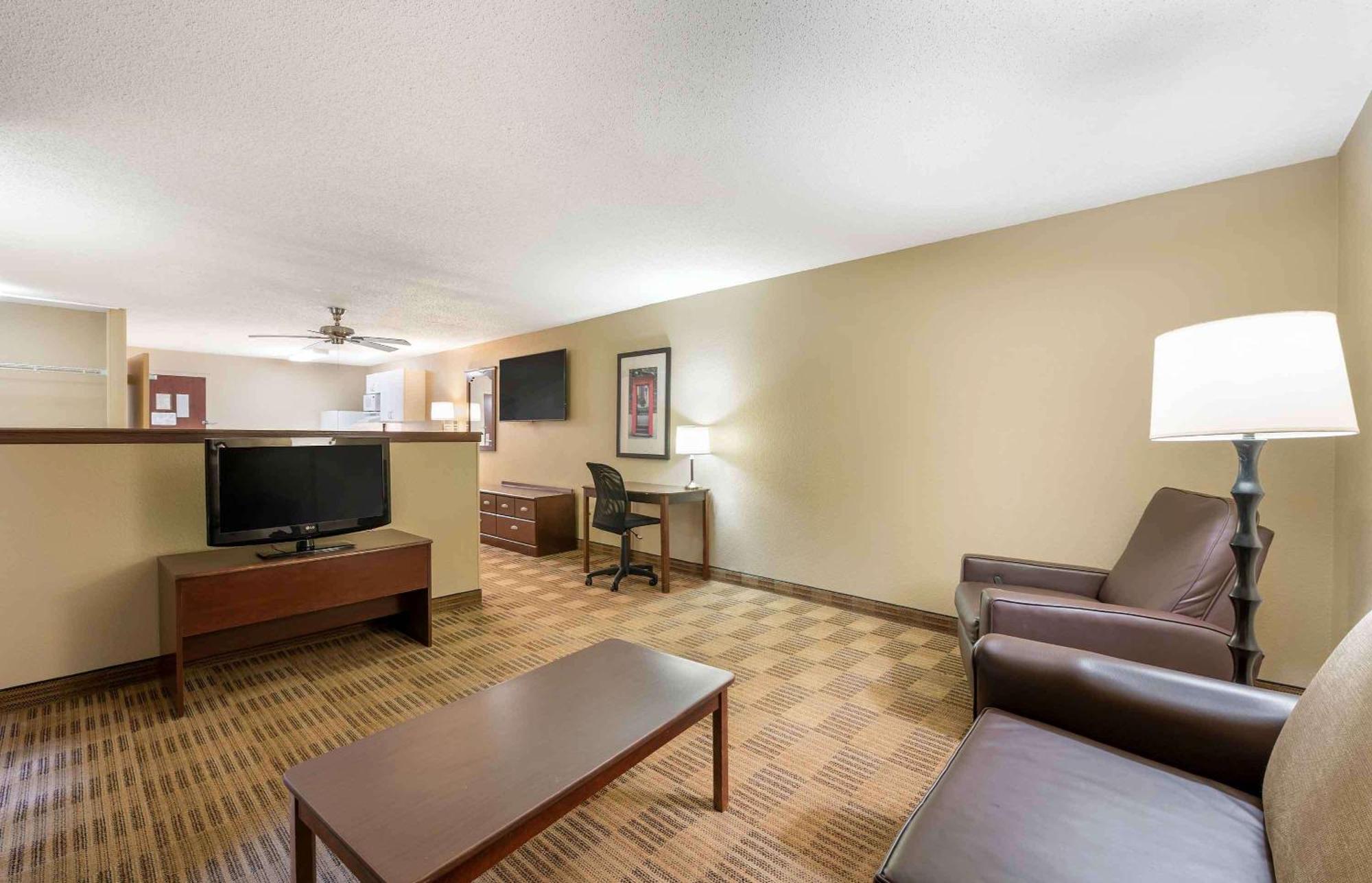 Extended Stay America Suites - Washington Dc Germantown Milestone Exterior foto